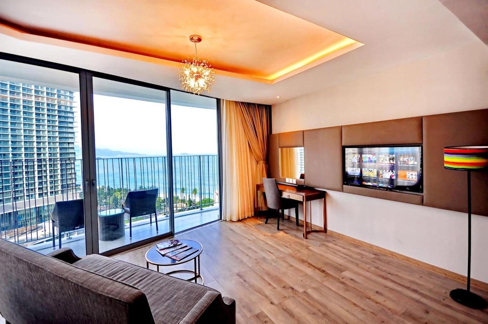 Panorama Beachfront Nha Trang Exterior foto